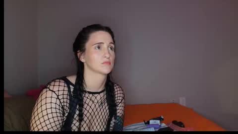 Camille online show from December 4, 11:48 pm