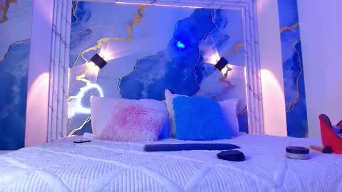 eleanor and celeste online show from November 4, 3:08 am