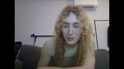 girlw0rm online show from March 5, 1:21 am