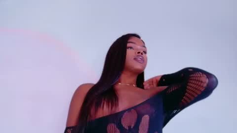 gisela_valencia online show from June 11, 5:49 am