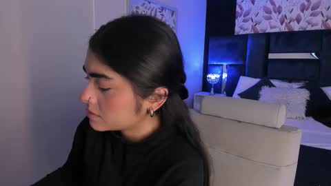     online show from March 17, 10:53 am