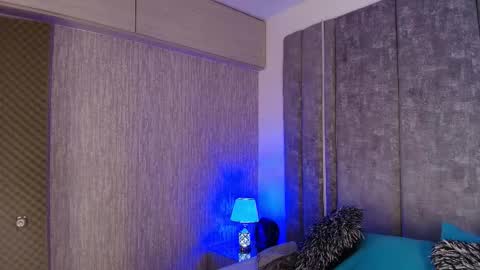     online show from February 19, 11:31 am