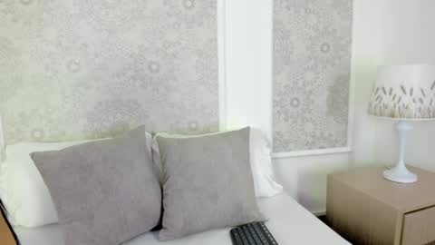 giselle_anelise online show from April 14, 2:04 am