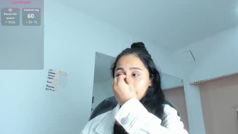 GISELLE ROLDAN online show from November 21, 5:16 am