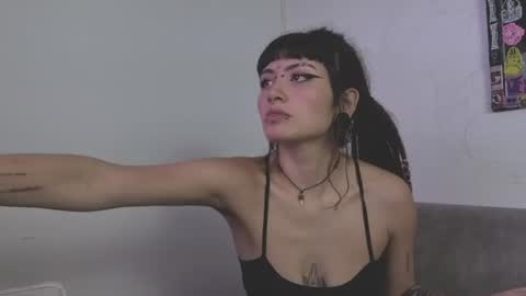 Giulietta online show from June 11, 3:48 am