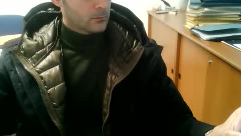 giuseppevai1 online show from March 17, 8:52 am