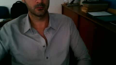 giuseppevai1 online show from October 31, 11:54 am