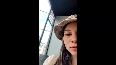 Nice to meet you my name is Heyli  online show from December 21, 4:35 pm