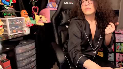 glaceon9 online show from October 4, 4:38 pm