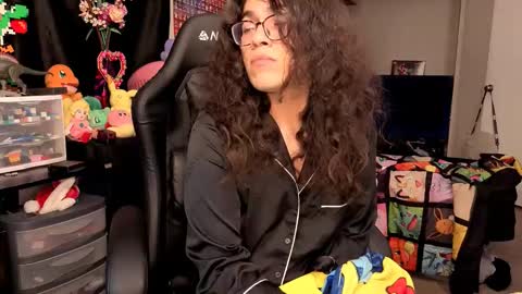 glaceon9 online show from October 11, 5:23 am