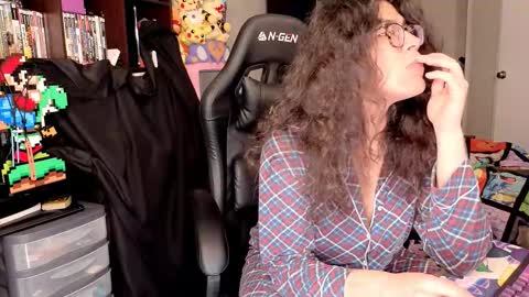 glaceon9 online show from February 10, 1:52 am