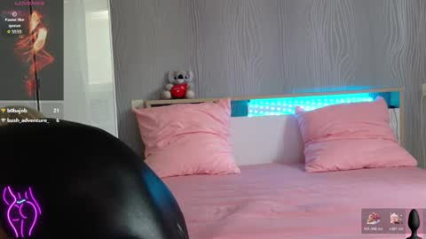 Pauline online show from April 30, 1:38 pm