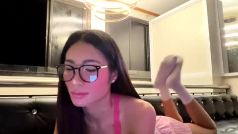 gleiahong online show from May 16, 11:53 am