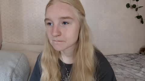 Laura online show from May 29, 5:16 am