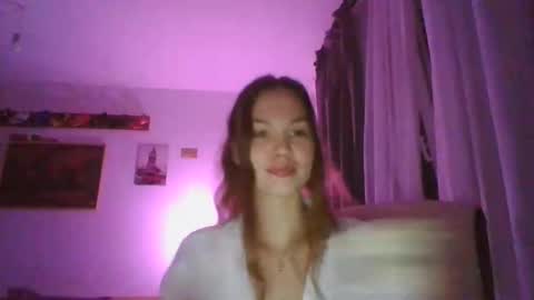 Snapshot of glitter_doll chatting on January 10, 7:00 pm glitter_doll online show from January 10, 7:00 pm
