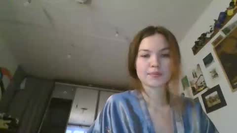 Snapshot of glitter_doll chatting on February 25, 2:48 pm glitter_doll online show from February 25, 2:48 pm