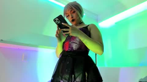 Mimi online show from February 12, 8:40 pm