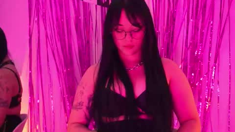 Mimi online show from February 28, 10:25 pm