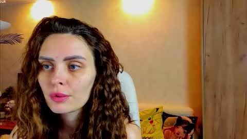 Gloria Wood online show from October 25, 5:35 pm