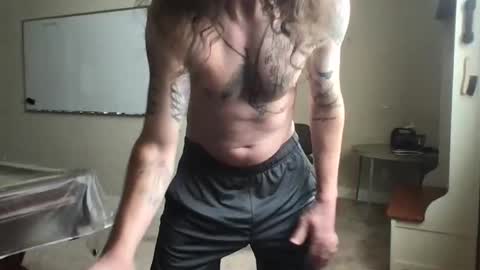 gnarlybarly2 online show from February 4, 10:13 pm