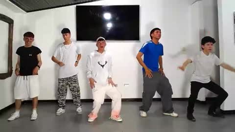 THOMAS AND DAMIAND online show from September 19, 6:22 pm