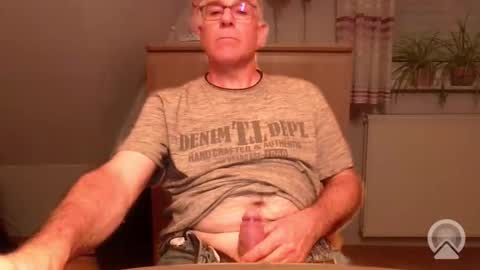 gngh1969 online show from June 1, 10:00 pm