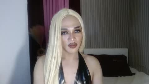 D I A N N E online show from May 25, 2:23 pm
