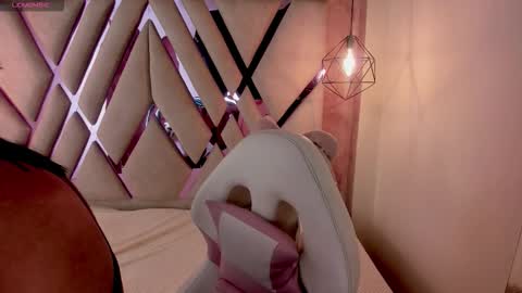 M A R T I N A  online show from February 1, 7:11 pm