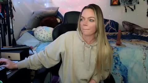 Patricia Mars           Goddess of Mars twitter thegoddessmindy online show from February 27, 3:26 pm