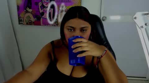 goddess_of_sissys online show from April 29, 4:50 am