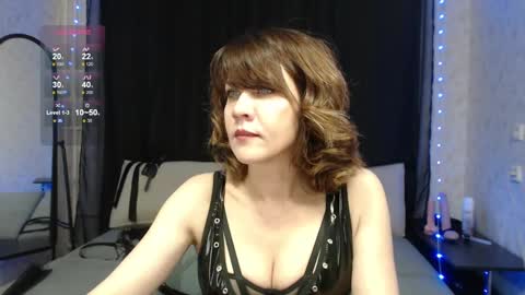 Snapshot of goddess_orsa chatting on February 18, 6:47 pm Orsa online show from February 18, 6:47 pm