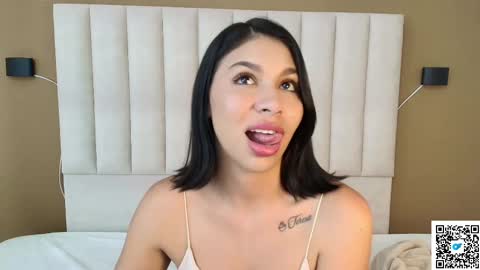 Snapshot of goddess_saori chatting on October 21, 1:22 am Saori online show from October 21, 1:22 am