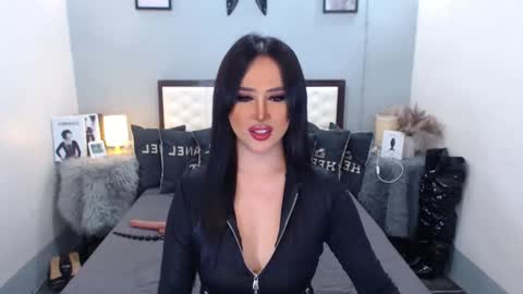 Nicole online show from January 13, 4:18 am