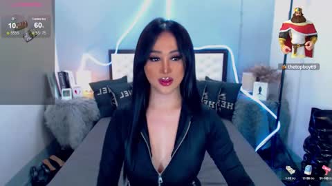 Nicole online show from February 2, 5:32 am