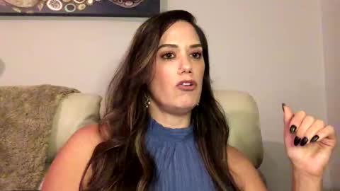 Snapshot of goddessfiore chatting on October 24, 1:06 am Goddess Fiore online show from October 24, 1:06 am