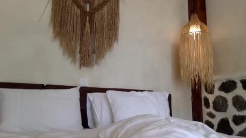 goddessmiamuse online show from December 15, 2:29 am