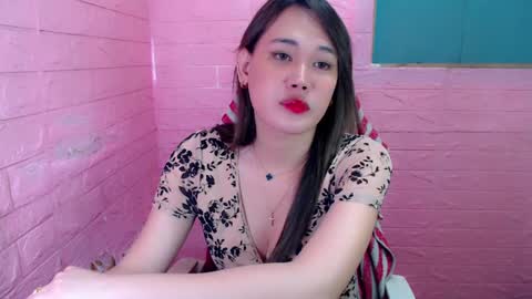 Kerstina is BACK online show from December 9, 8:44 am