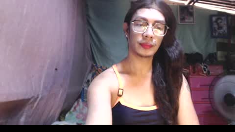 KENNY DOLL online show from May 17, 6:44 am