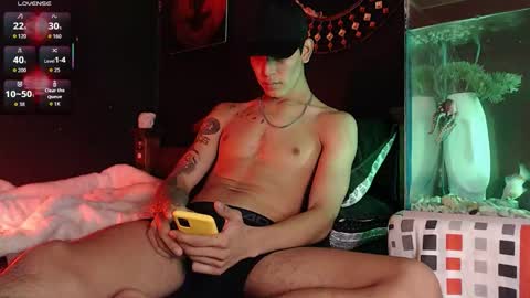 Snapshot of godly_huan chatting on October 6, 11:17 am HUAN online show from October 6, 11:17 am