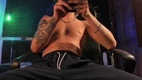 Snapshot of godly_huan chatting on February 26, 6:08 am HUAN online show from February 26, 6:08 am