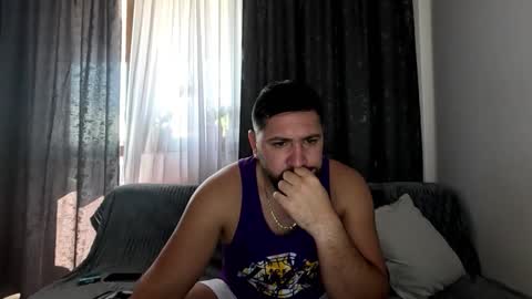 gold_alpha_boy online show from October 10, 8:42 am