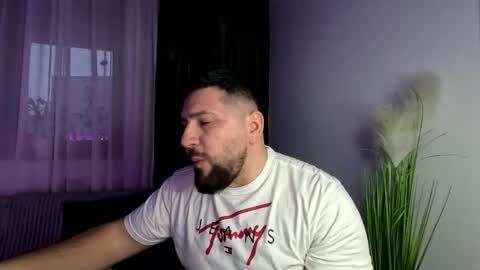 gold_alpha_boy online show from February 12, 3:37 pm