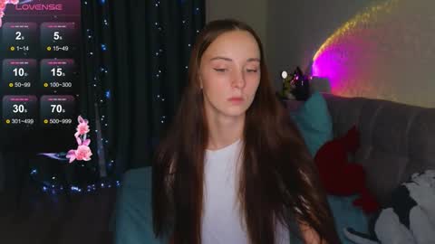 Jess  online show from November 8, 5:05 pm