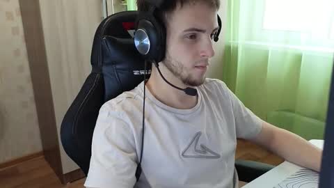 Golden boyyy21 online show from January 18, 9:07 am