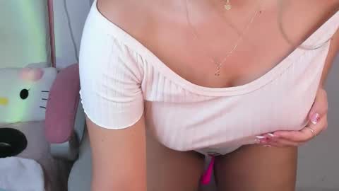 golden_issy online show from February 24, 1:30 am