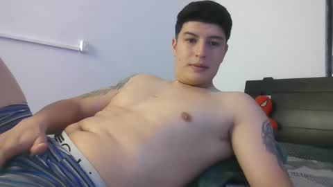 goldenknight33 online show from January 17, 5:33 pm