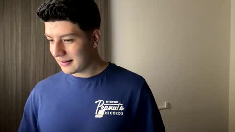 goldenknight33 online show from October 15, 3:46 pm