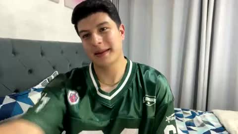 goldenknight33 online show from January 7, 11:21 pm