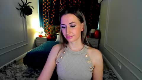 Olivia online show from October 30, 4:13 am