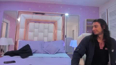 goldentemptation_ online show from May 5, 7:30 pm